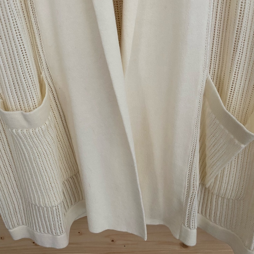 SOLD NWOT BANANA REPUBLIC Women’s Cardigan Sweater | Color: Cream | Size: XS/S - Picture 7 of 8